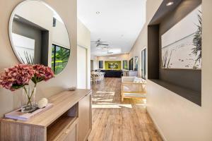 Mudjimba Escape-pet friendly, luxury villa w pool