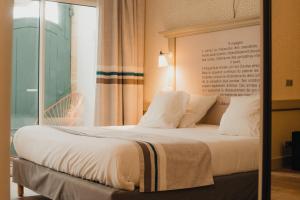 Hotels Hotel Litteraire Gustave Flaubert, BW Signature Collection : Suite Junior Triple avec Terrasse