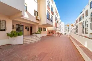 Quarteira Beach - 2 D by HelloVacations - لولي