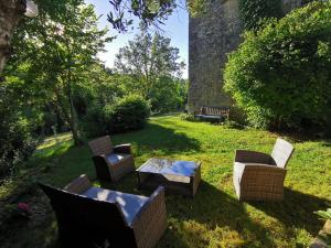 Maisons de vacances Maison typique perigourdine avec piscine : Maison 4 Chambres