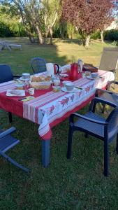 B&B / Chambres d'hotes RELAIS DES VIGNOTTES : Suite Familiale