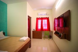 VR Inn , 900 Meters from White Town