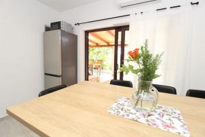 Apartments by the sea Mandre, Pag - 6284