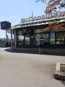 Cozy room in appartment, with shared bathroom,downtown Belgrade