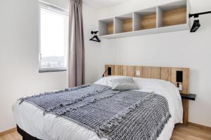 Appartements Evancy La Marina Boulogne-sur-Mer : Appartement 3 Chambres avec Lit Double, Lits Superposés, Lits Jumeaux et Balcon