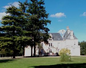 Appartements Beautiful 1-Bed Apartment in the Chateau grounds : photos des chambres