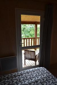 Chalets Beautiful lake view 3 bedroom chalet. : photos des chambres