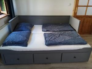 Garsonka u pivovaru, centrum Rožnov