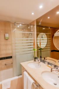 Two-Bedroom Apartment (4 Adults) room in Guadalpin Suites