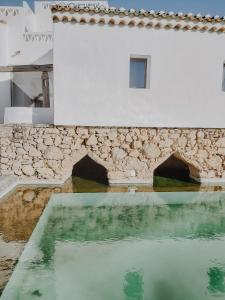 THE OLIVE PRESS - Alentejo