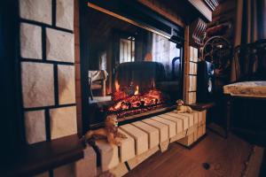 Traditional Log Cabin next to Harry Potter Studios