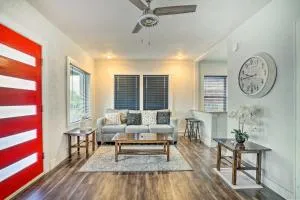 Charming and Quaint El Paso House with Backyard! - Aero Vista