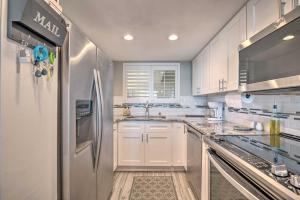 Relaxing Hudson Condo Steps from the Pool!