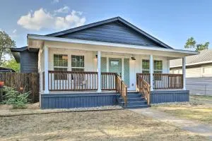 Charming San Antonio Home about 4 Mi to Downtown - Elmendorf