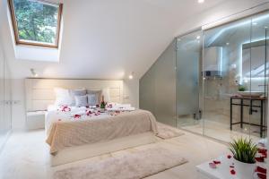 Alex Central Apartments