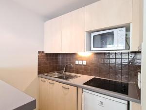 Appartement confortable proche des pistes avec casier à ski - FR-1-425-153