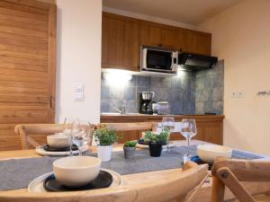 Appartements Appartement Duplex 8 Pers Centre-Ville Saint-Lary Soulan avec Piscine, Hammam et Sauna - FR-1-296-425 : photos des chambres