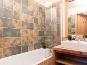 Appartements Appartement Duplex 8 Pers Centre-Ville Saint-Lary Soulan avec Piscine, Hammam et Sauna - FR-1-296-425 : photos des chambres