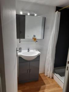Maisons de vacances Gite Pyrenees pleine nature jacuzzi 4/5 pers. : photos des chambres