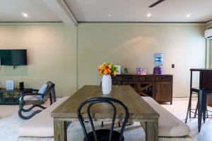 Lotus 2 One Block to Mamitas Beach Club