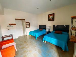 Hospedaje Del Campanero 19