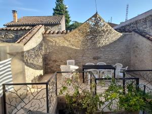 Maison de village avec cour intérieure et terrasse