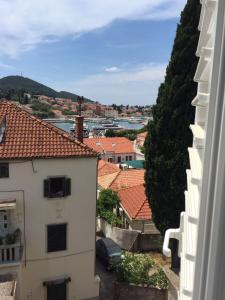 Spacious room with a panoramic view of harbor