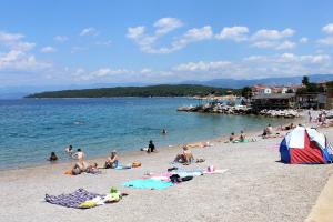 Apartments by the sea Njivice, Krk - 5296