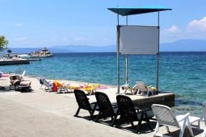 Apartments by the sea Njivice, Krk - 5311