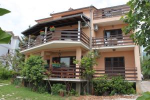 Apartments and rooms with parking space Icici, Opatija - 7881 