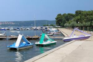 Apartments by the sea Punat, Krk - 5329