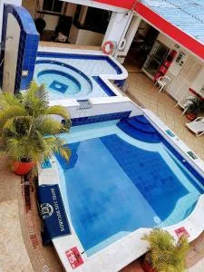 Comodas Habitaciones Hotel Bucaros - El Espinal