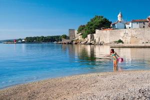 Apartments by the sea Krk - 11205