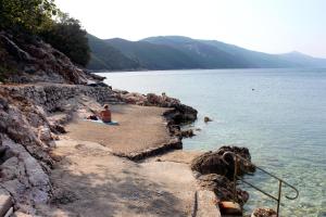 Apartments by the sea Merag, Cres - 11791 