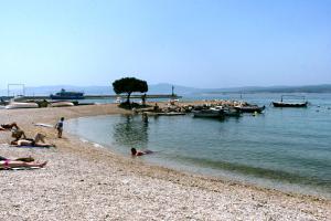 Apartments with a parking space Crikvenica - 13572