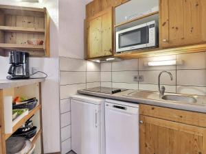 Confortable 2 Pièces + Cabine, Skis aux Pieds, 56 Pers. - FR-1-182A-4