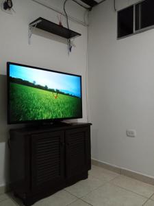 Apartamento CERCA AEROPUERTO, Fotos y huellas para visa americana, embajada EEUU