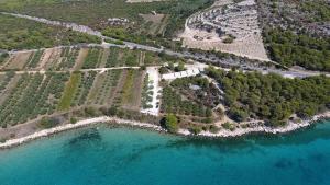 Apartments by the sea Pakostane, Biograd - 16203 