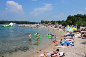 Apartments with parking space Punat, Krk - 16307