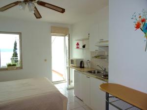 Apartments Mari - 40m from sea