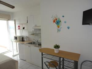 Apartments Mari - 40m from sea