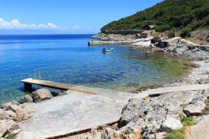 Apartments and rooms with parking space Cunski Losinj  2498