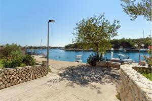 Apartments by the sea Simuni, Pag - 4083 