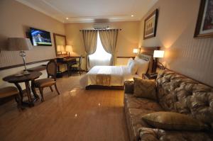 Central Resident Hotel