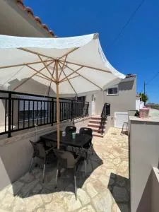 Tonia’s & Chris House - Repanídhion