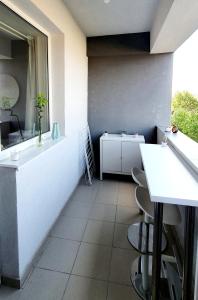 New Cozy Apartment 3 min to subway 24h7 self check-in