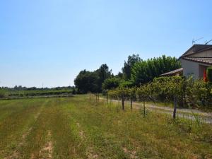 Maisons de vacances Comfortable Apartment in Lablach re with Terrace in Ard che : photos des chambres