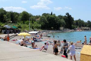 Apartments with parking space Njivice, Krk - 5476