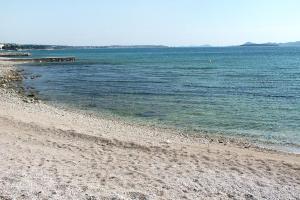 Apartments by the sea Sveti Filip i Jakov, Biograd - 17695 