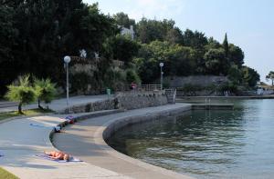 Family friendly house with a swimming pool Vrh, Krk - 17758 